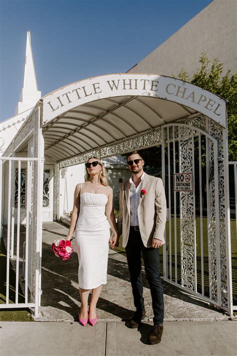 small las vegas wedding.
